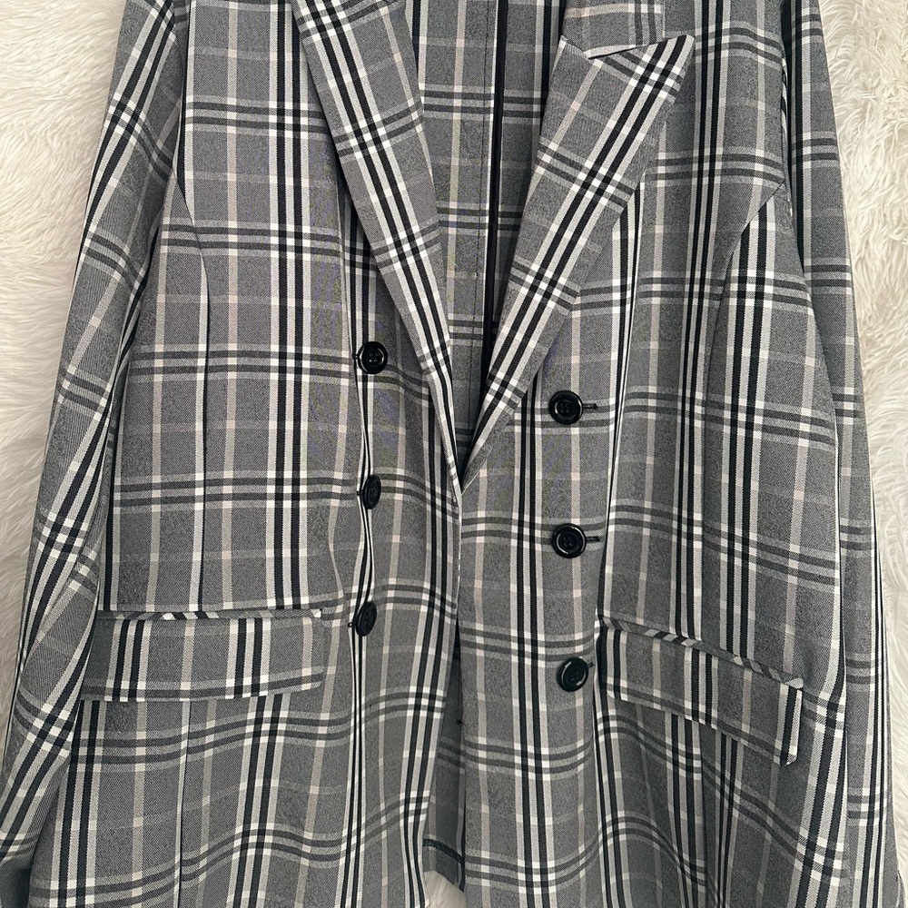 NWOT-Gray, Black and White Blazer
